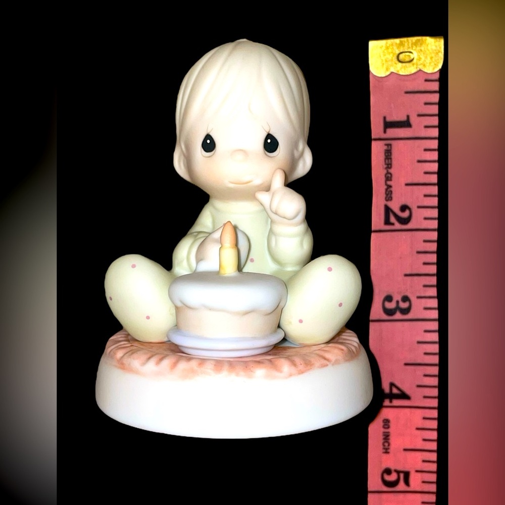 Precious Moments Baby's First Birthday Figurine - Picture 8 of 10